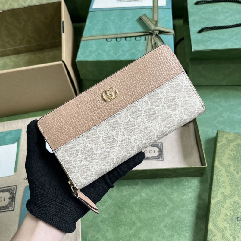 G*u*i wallets & purse